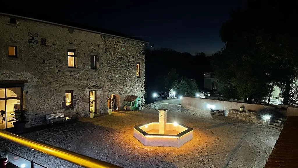 Tour De Charme Atypique Hotel Beauregard-l'Eveque France