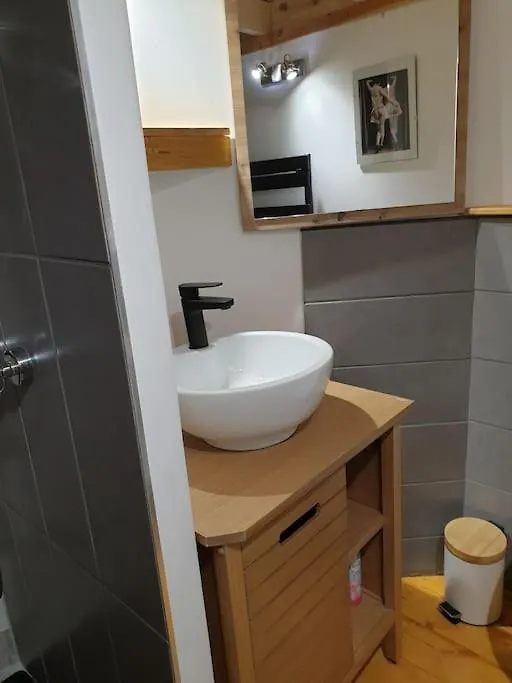 Guest house Tour De Charme Atypique Hotel Beauregard-l'Eveque