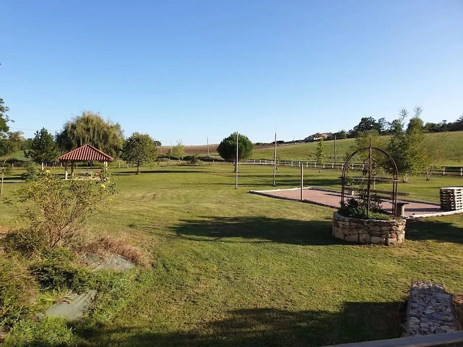Tour De Charme Atypique Hotel Beauregard-l'Eveque Guest house